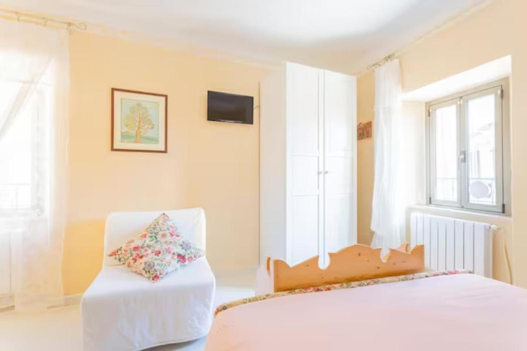 B&B La Finestra Sul Campanile Montecosaro  Экстерьер фото