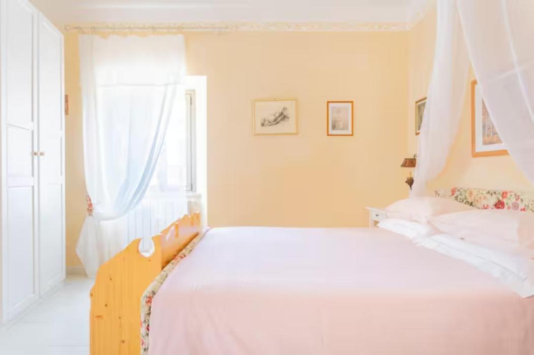 B&B La Finestra Sul Campanile Montecosaro  Экстерьер фото